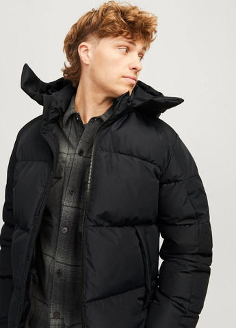 Черная зимняя куртка Jack & Jones