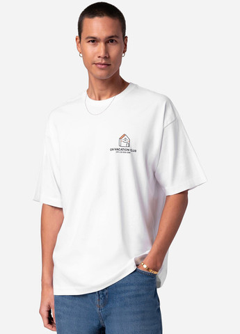 Футболка On Vacation (307025959)