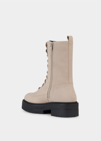 Осенние ботинки стилы Geox без декора