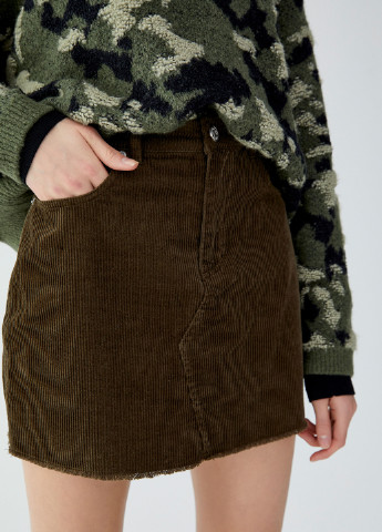 Оливковая (хаки) кэжуал однотонная юбка Pull & Bear