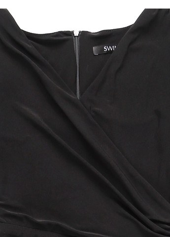 Черное кэжуал платье Swing однотонное