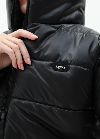 Черная зимняя куртка CHIUAS