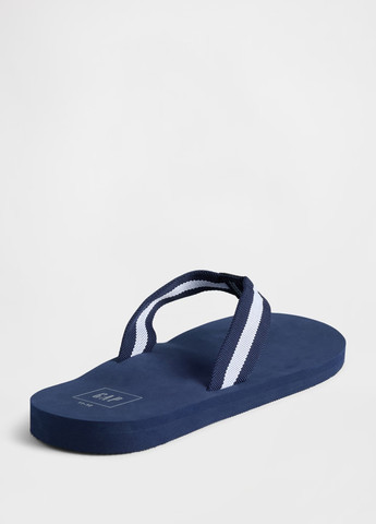 В'єтнамки Gap (364935893)