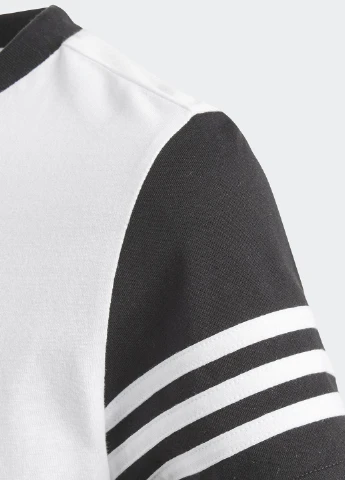 Белая летняя футболка с коротким рукавом adidas