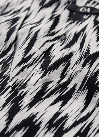 Черно-белое кэжуал платье C&A с абстрактным узором