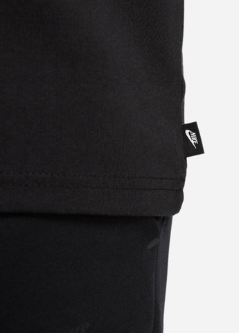 Чорна футболка Nike SPORTSWEAR PREMİUM ESSENTİALS