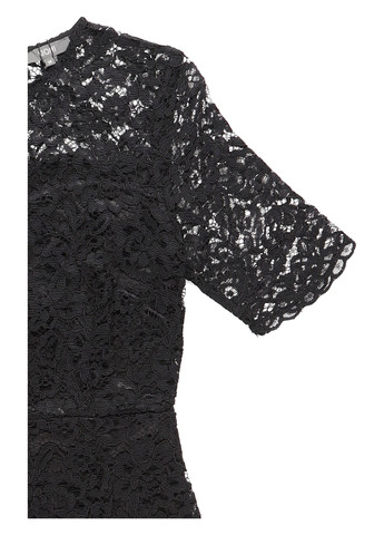 Черное коктейльное платье футляр Kiomi однотонное