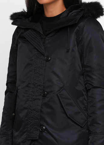 Черная зимняя куртка Levi's