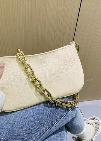 Женская классическая сумочка багет на толстой золотой цепочке рептилия бежевая NoName (251204350)