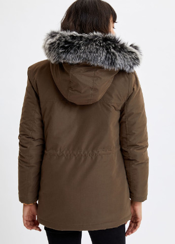 Оливковая (хаки) зимняя куртка DeFacto