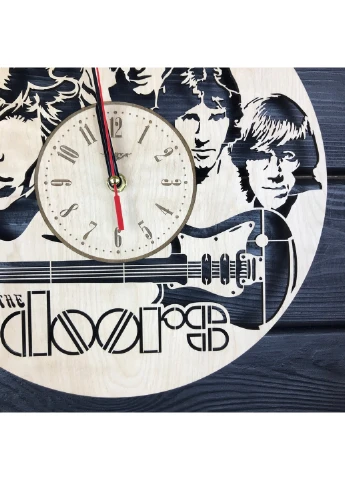 Бесшумные настенные часы из дерева «The Doors» 7Arts (253566603)