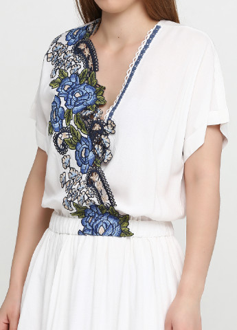 Белое кэжуал платье на запах Zephyros с цветочным принтом