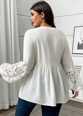 Біла блуза з баскою SHEIN