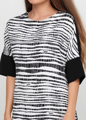 Черно-белое кэжуал платье Sassofono с абстрактным узором