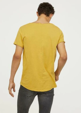 Желтая футболка H&M