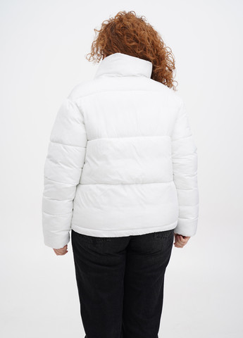Белая демисезонная куртка Terranova