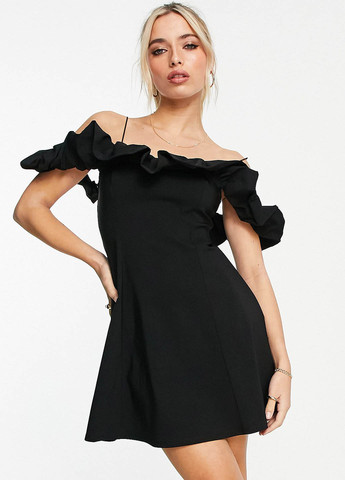 Черное кэжуал платье с открытыми плечами Miss Selfridge однотонное