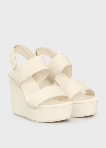 Бежевые босоножки Calvin Klein Jeans на липучке с логотипом