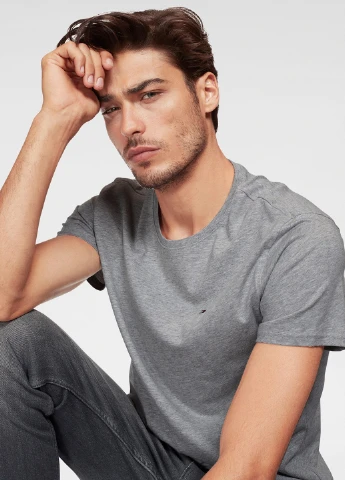 Серая футболка Tommy Jeans
