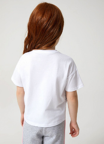 Белая летняя футболка SELA