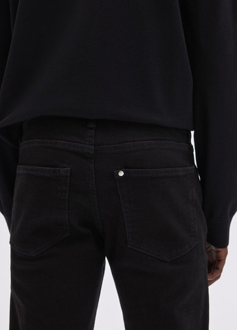 Черные демисезонные слим джинсы H&M