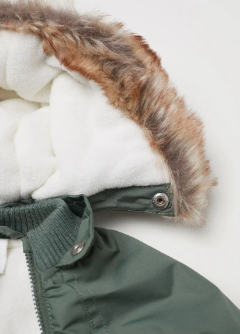 Зелена демісезонна куртка H&M