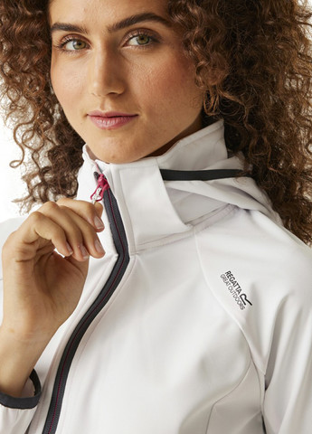 Белая демисезонная куртка Regatta Bourda