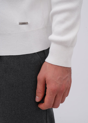 Білий демісезонний светр K.O.R