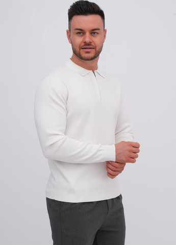 Білий демісезонний светр K.O.R