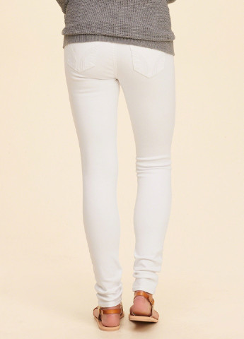 Белые джинсовые демисезонные зауженные брюки Hollister