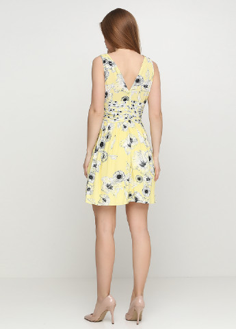 Желтое кэжуал платье Zara с цветочным принтом