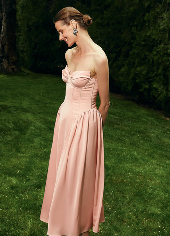 Рожева святковий сукня з відкритими плечима Gepur однотонна