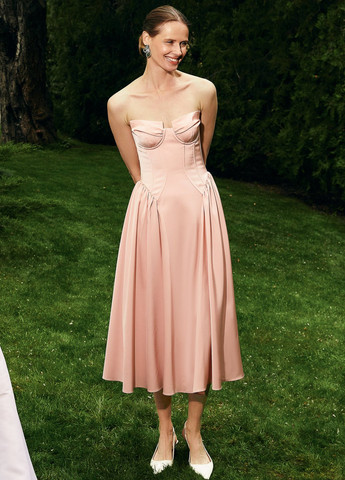 Рожева святковий сукня з відкритими плечима Gepur однотонна