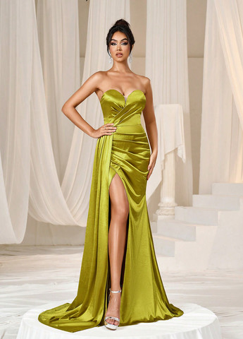 Оливкова вечірня сукня з відкритими плечима, зі шлейфом SHEIN однотонна