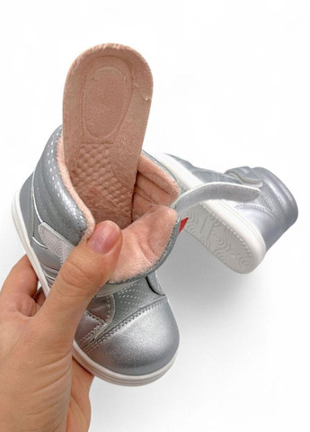 Серебряные кэжуал осенние ботинки Apawwa