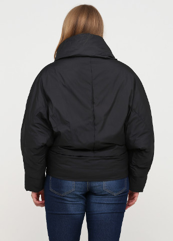 Чорна зимня куртка Tongcoi