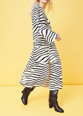 Молочна кежуал сукня H&M зебра