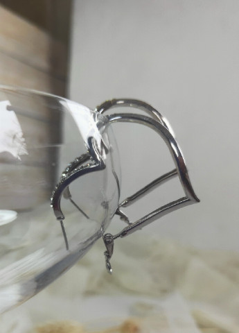 Серьги кольца в виде сердечек со стразовыми вставками Art-Bijou (220747205)