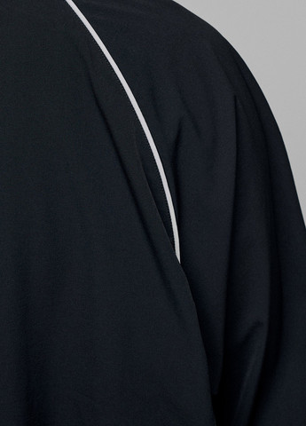 Чорна демісезонна вітровка Preach