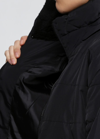 Чорна демісезонна куртка Яavin