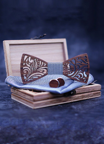 Подарочный набор: Бабочка деревянная с голубой тасьмой в комплекте с голубым платком и запонками в деревянной шкатулке No Brand (241259271)