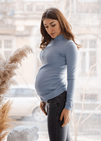 Облегающий трикотажный джемпер кофта для беременных и кормящих мам голубой To Be (242156107)
