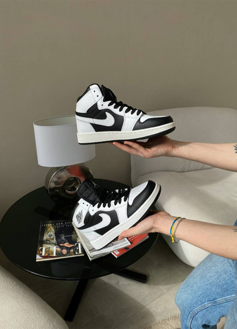 Черно-белые демисезонные кроссовки Nike Air Jordan Retro 1 White Black
