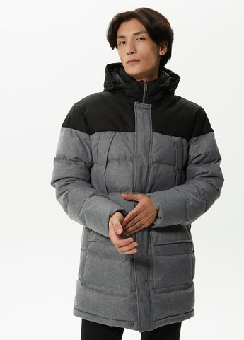 Серая зимняя куртка Lacoste