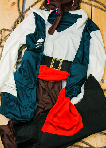 Маскарадный костюм Пиратка La Mascarade (109391875)