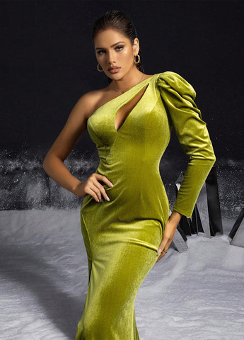 Зеленое вечернее платье на одно плечо SHEIN однотонное