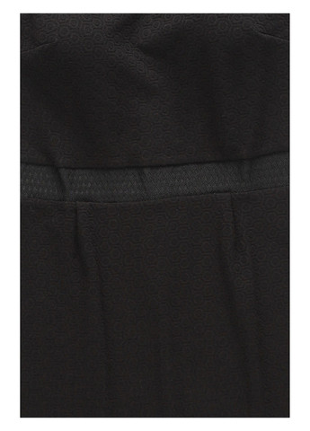 Чорна кежуал сукня футляр Naf Naf однотонна