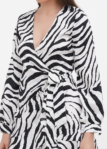 Чорно-білий кежуал сукня на запах Asos зебра