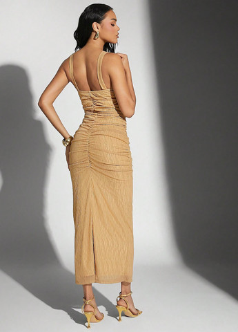 Светло-бежевое вечернее, кэжуал платье силуэтная SHEIN однотонное