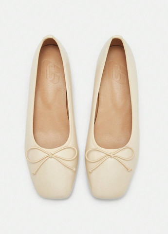 SHEIN Туфлі кремовий з штучна шкіра, поліуретан, китай — літо (338627146)